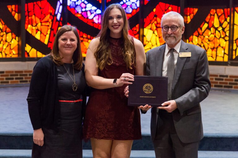 Katie Earles Receives Baugh Scholarship for Women in Ministry