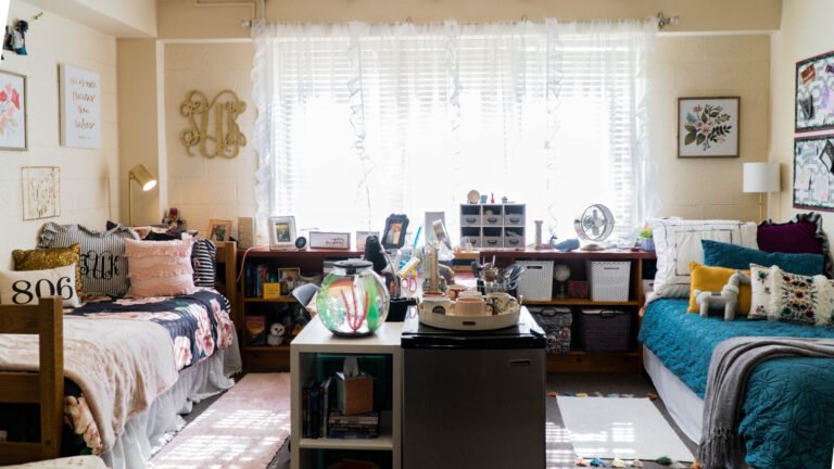 Anderson Hall women's dorm room