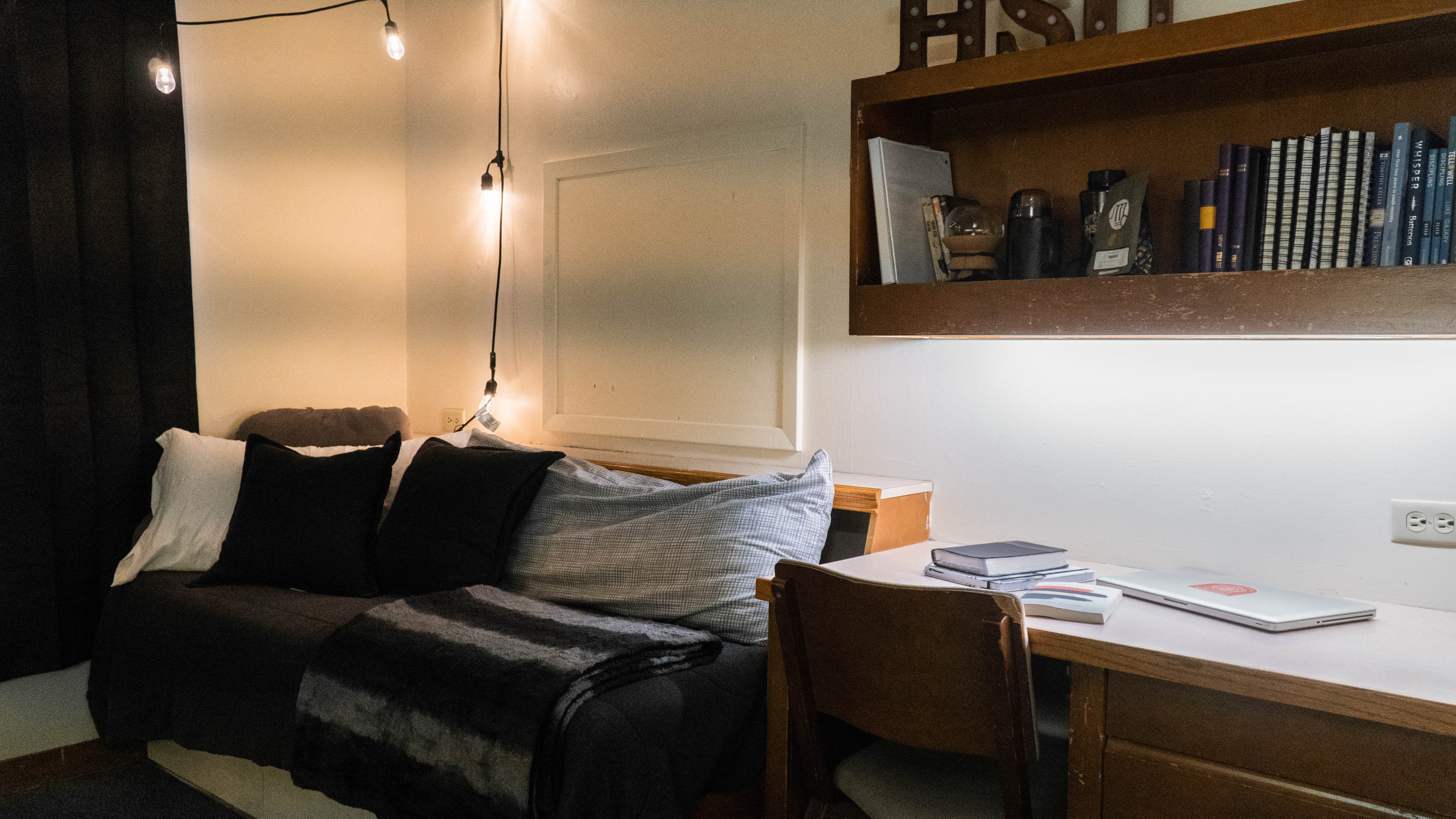 Nix Hall dorm room