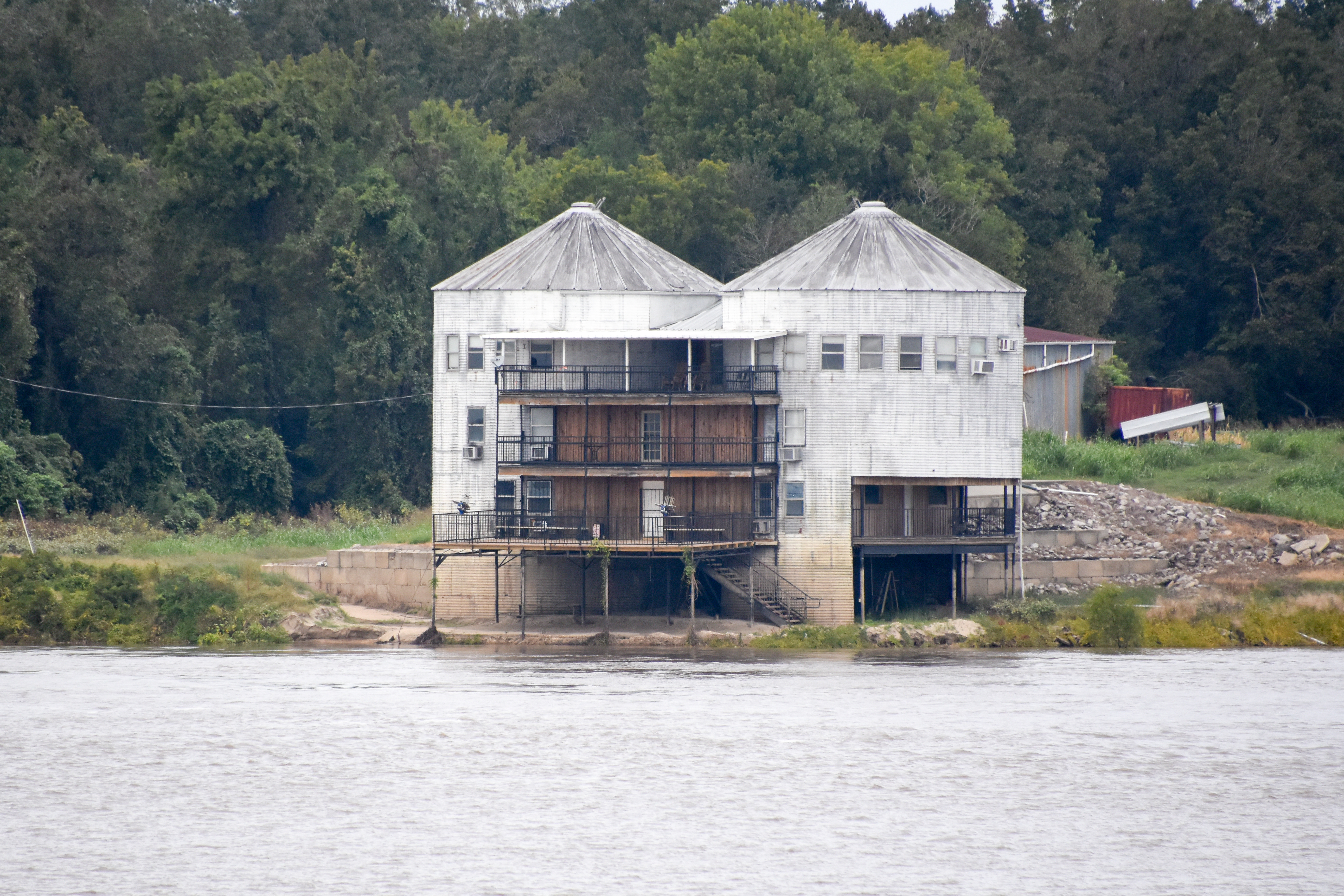 HSU Mississippi Cruise building