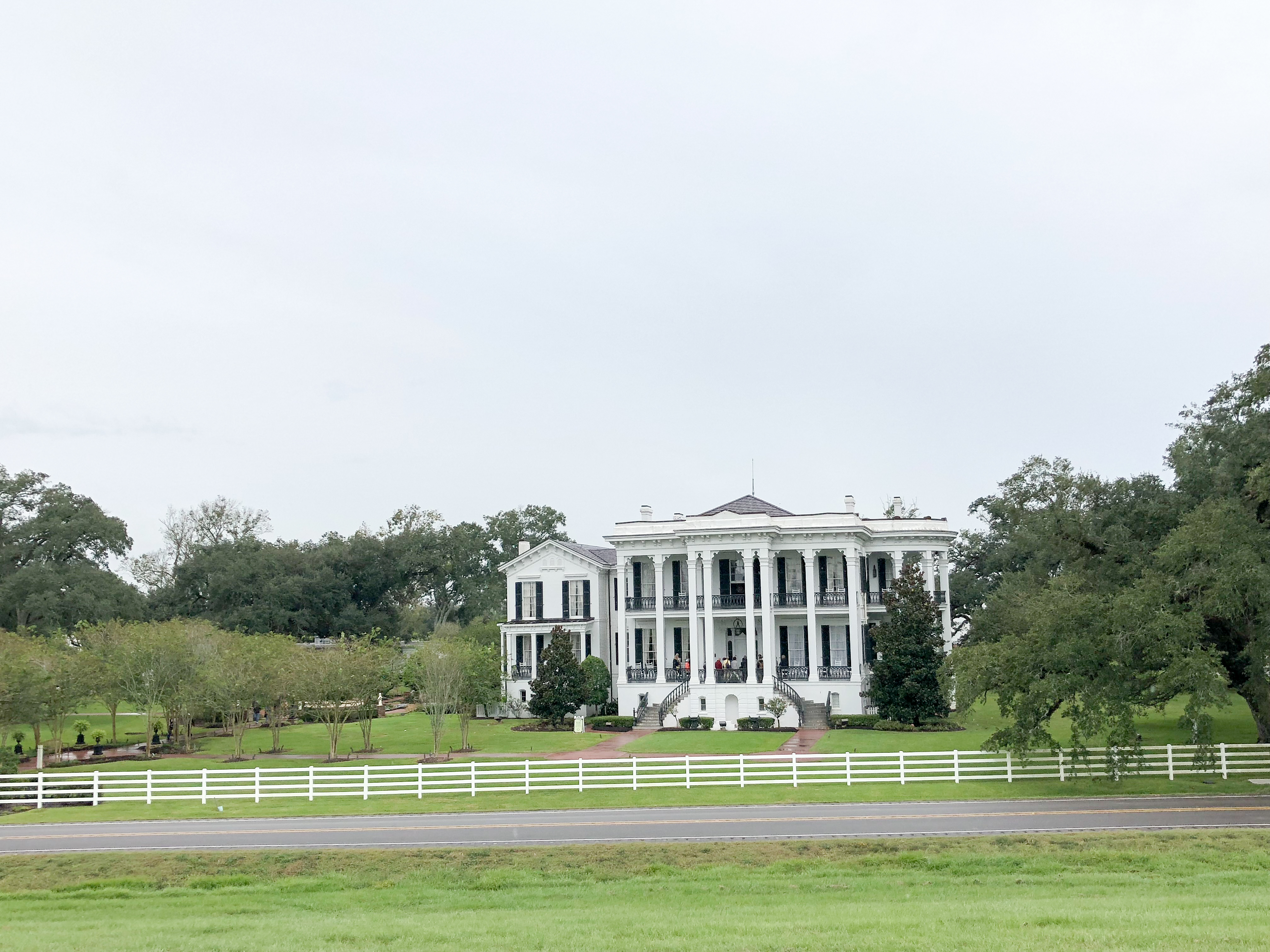 HSU Mississippi Cruise big white house