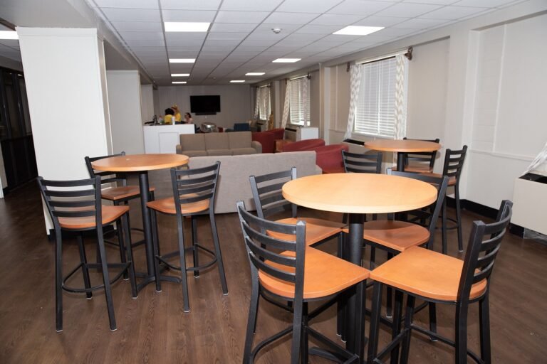 Photo of a Lange Hall kitchen/common area.