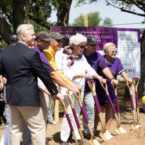 Pres. Bruntmyer and donors break ground at a ceremony.