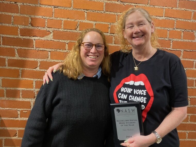 Amy Shelton with her award at the NASW award ceremony.