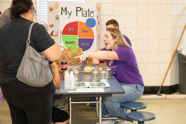 HSU students teach on the importance of healthy food choices.
