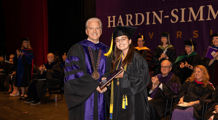 Web photo size - Graduation Award Feature