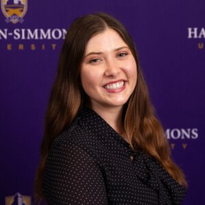 Madeleine Considine Headshot