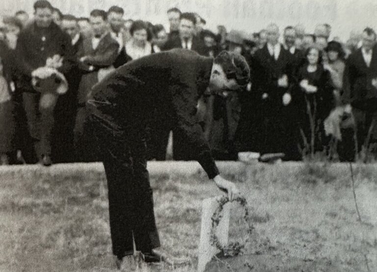 Dam-it's funeral ceremony in 1920